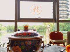 靠窗位-听松楼·花园酒店·自助餐厅(红梅公园店)