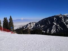 -丝绸之路山地度假区滑雪场
