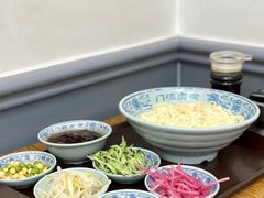 老北京炸酱面-门框胡同百年卤煮(新街口店)