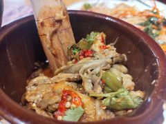 -老滇山寨•云南特色菜•地方菜•民族风情歌舞表演(金碧店)