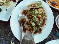 -光海鲜鱼翅餐厅(叻差拉披色路店)