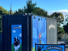 -威勒比开放式动物园