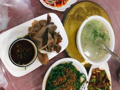 -洪霞餐馆