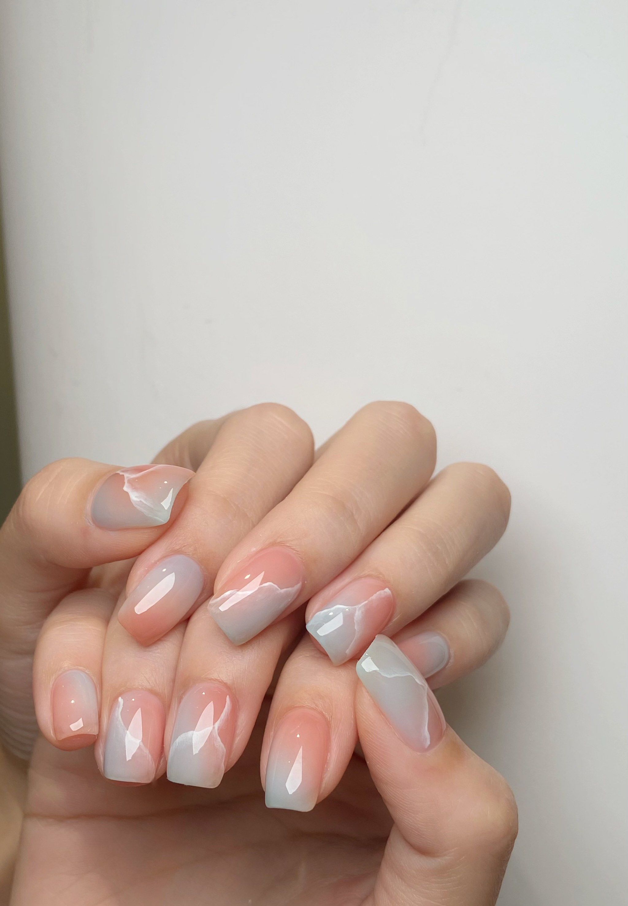 晕染石纹设计款美甲