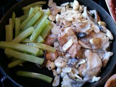 素颜烤鱼-院落创意菜