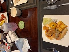 -三亚湾海居铂尔曼度假酒店