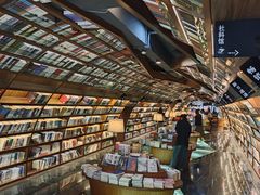 -钟书阁(珍园店)