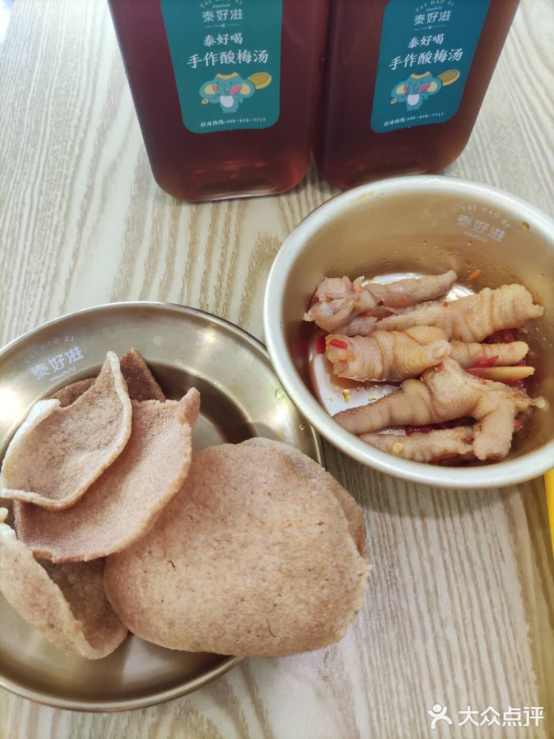 中午食堂一起来的朋友也说价格不贵，整整齐齐的食物