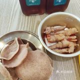 中午食堂一起来的朋友也说价格不贵，整整齐齐的食物