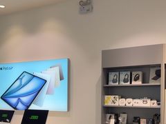 -Apple授权专营店(宝山万达店)
