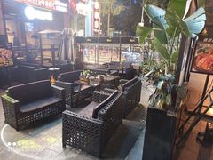 -何师烧烤Pro ·江湖川菜·小龙虾·精酿(太古里旗舰店)