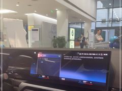 -上海宝信宝马4S店