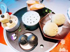 四喜点心拼盘-馋遇江南·精致湖景雅宴(东方之门店)