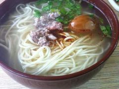 -亮亮面馆(经六路店)