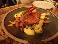 鸭腿和猪肉-Pakkhús Restaurant