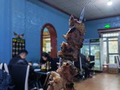 -烤肉小伙烤肉店