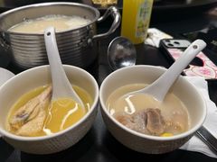 -鲜入唯煮·港式海鲜牛肉火锅(金宝街店)