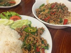 -Dang restaurant (patong phuket)