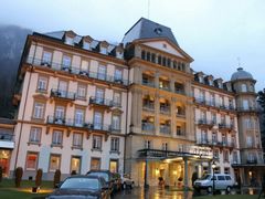 android_upload_pic-因特拉肯贝乌里瓦奇大酒店