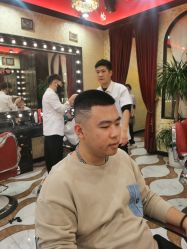 -东方先生国潮男士理发馆