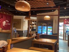 大堂-先启半步颠小酒馆(常熟万达广场店)