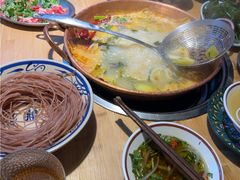 -洱火云南酸菜牛肉火锅(石景山当代商城店)