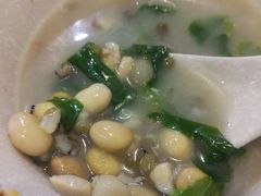 -黄桷树曹家私房菜(江与城店)