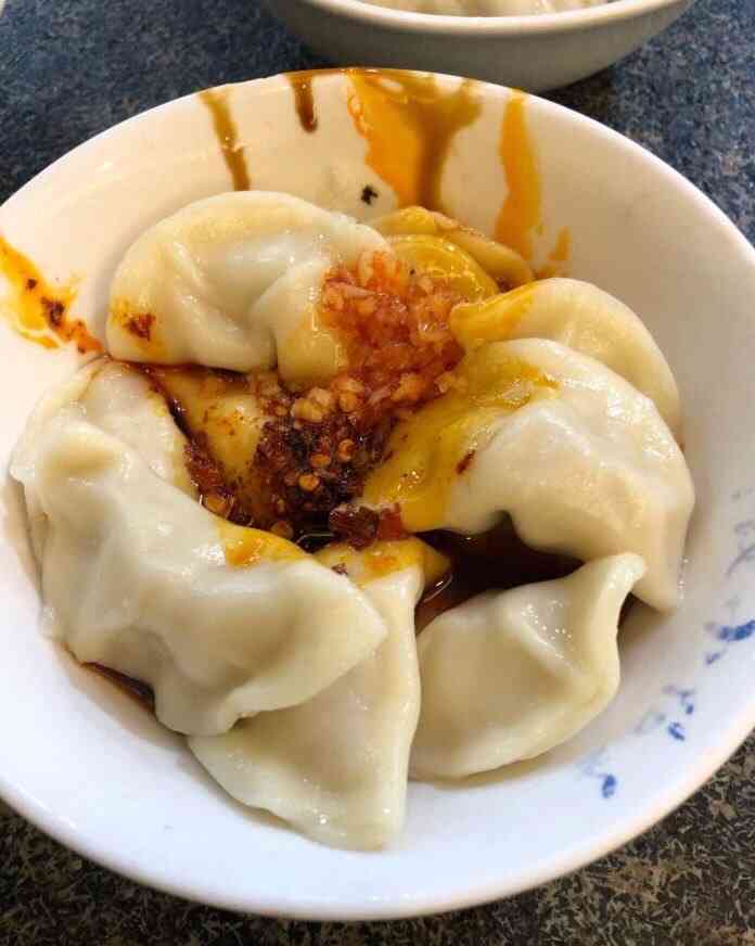 春阳水饺(香槟广场店)-"[薄荷]环境:香槟广场二楼,在这家店吃.