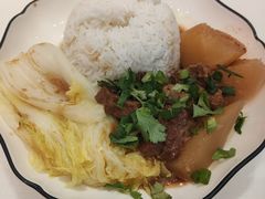 萝卜牛腩饭-老广记·牛杂甜品(东山口店)