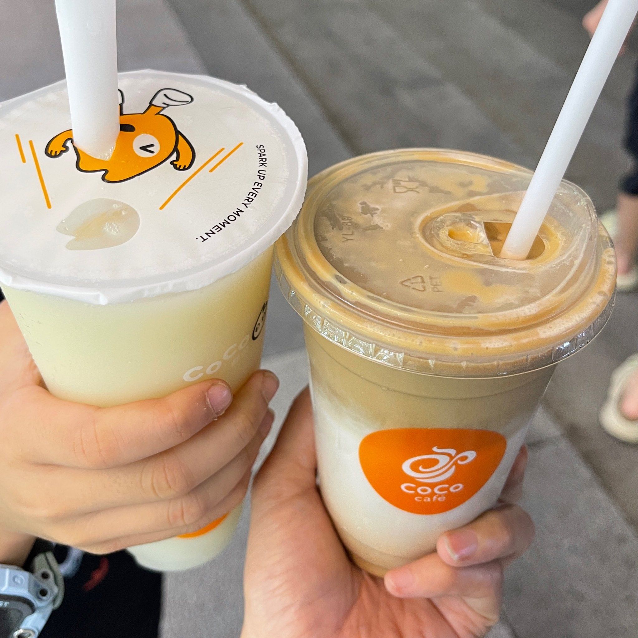 柠檬椰果养乐多,生椰拿铁