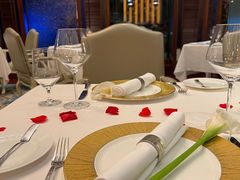 -龙虾酒吧扒房(宁波香格里拉店)
