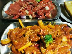 -马路牙子地桌烤肉(工体店)