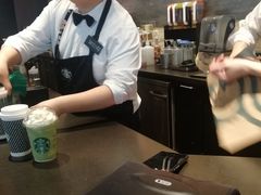 -星巴克臻选(周浦万达店)