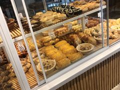 -焙丽拾光(麦凯乐直营店)