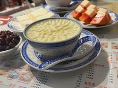 -广信牛奶甜品世家(台东店)