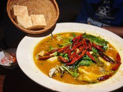 山茶油丹江大鱼头-清水亭湖北菜(大屯DT51店)