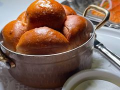 餐前面包黄油-壳里西餐厅Coquille Seafood Bistro(蒙自路店)