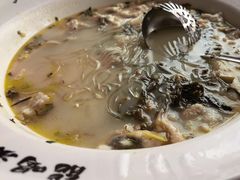 -严记小天府酸菜鱼(西四路店)