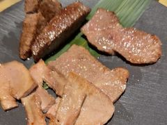 -山川小町·极番烧肉(新地假日广场店)