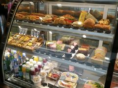 面包甜点陈列柜-星巴克(杭州西湖银泰1F店)