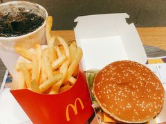 -麦当劳(中山公园龙之梦店)
