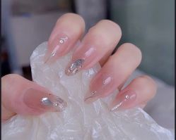 -悦指间美甲美睫