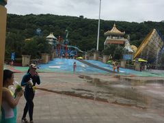 -平湖九龙山乐满地水上乐园