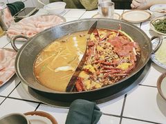 -巴卤社老火锅(财富店)