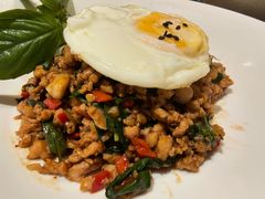 罗勒炒鸡肉碎-帕蓝·暹罗料理(大学路店)