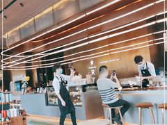 -星巴克臻选(上海虹桥新天地三店)