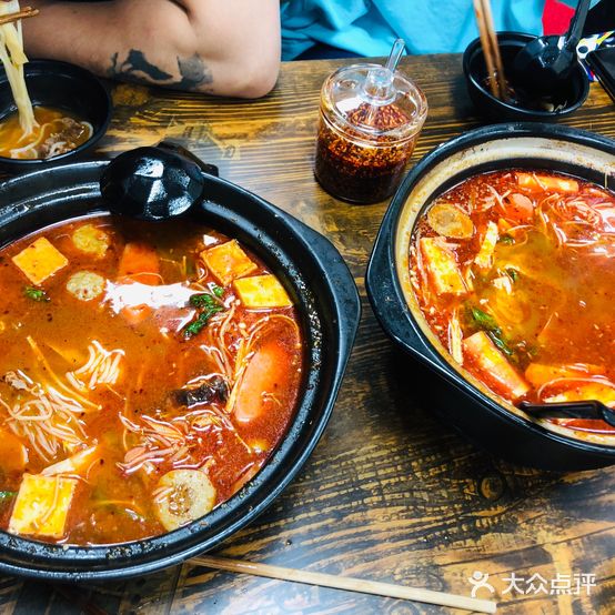雷记云南过桥米线(石头城店)