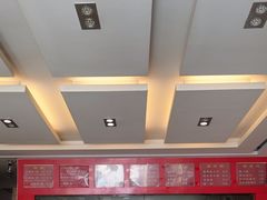 -邱芳粉店(迎宾大道旗舰店)