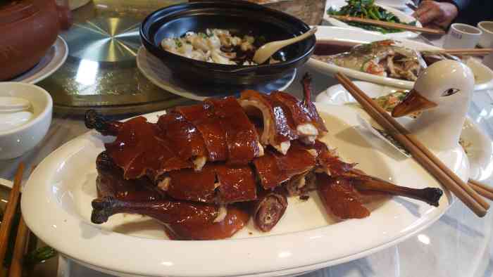 云南兰老鸭学成饭店(宜良店)-"老店了,超喜欢他家烤鸭的,路过有机会