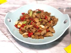 小炒肥肠-云梦庭·剁椒鱼头(银泰中心in99店)